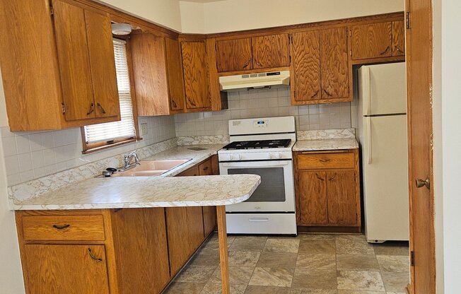 12106 W BLUEMOUND RD