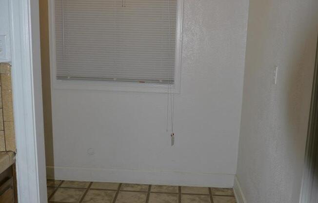 3 beds, 1 bath, $2,195