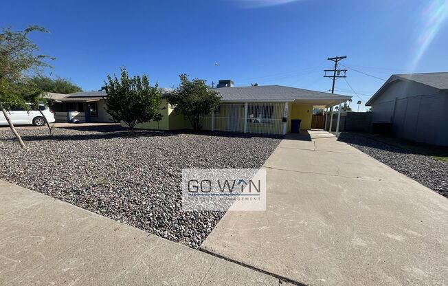 4 Bed/ 2 Bath - House With Backyard!