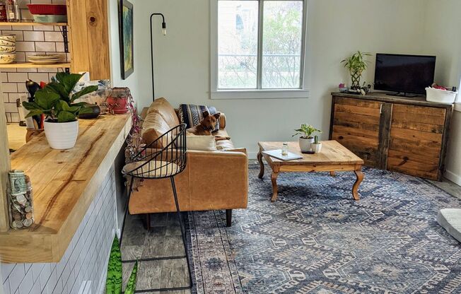 Darling Cottage Near SLCC!