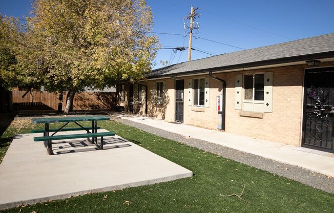 1427–1435 Otis St – Cozy 1-Bedroom Apartments in a Beautiful Lakewood Community!