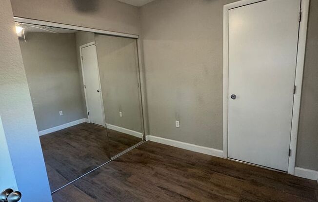 2 bedroom 1 bath in Saint Cloud off 192 and Indiana