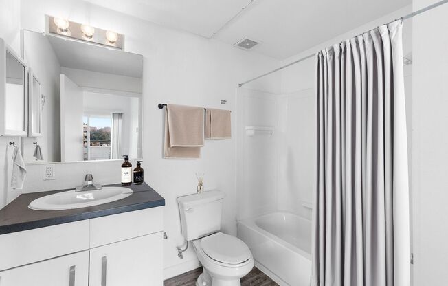 1 bed, 1 bath, 671 sqft, $920, Unit 133