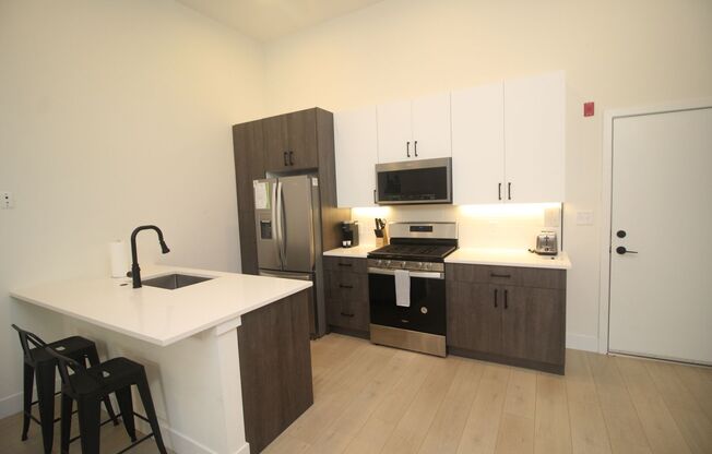 1 bed, 1 bath, $1,825, Unit Unit 6