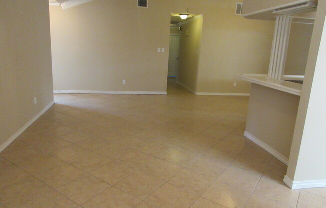 3 beds, 2 baths, $1,650