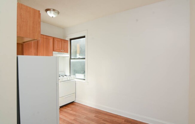 1742 Humboldt Blvd.