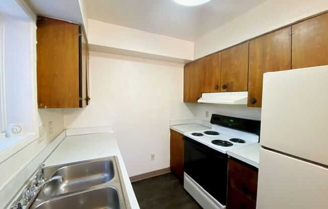 2 beds, 1 bath, $1,450, Unit 1