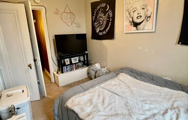 1 bed, 1 bath, $895, Unit 31