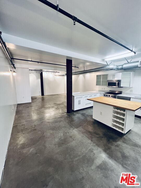 1046 Princeton Dr Unit 104