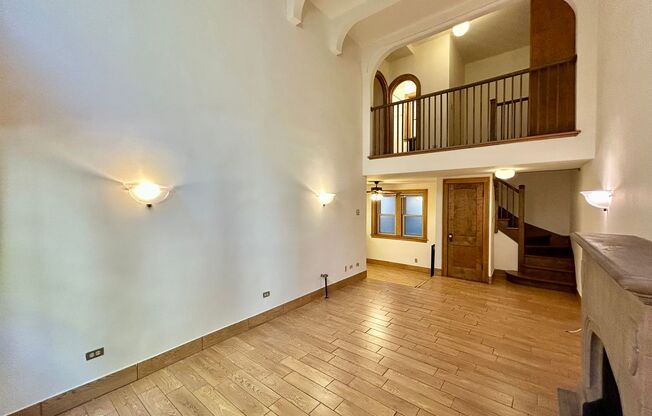 1 bed, 1 bath, 475 sqft, $2,370, Unit 233-122