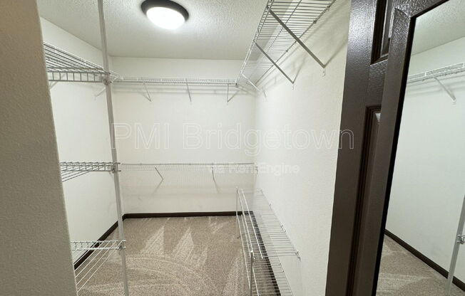 4 beds, 2.5 baths, 1,955 sqft, $2,795