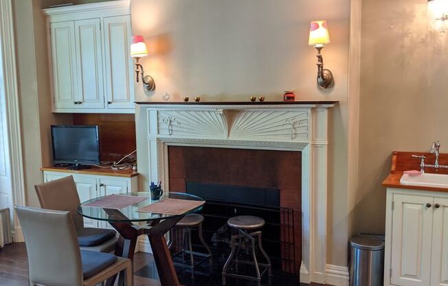 1 bed, 1 bath, $3,500, Unit #3