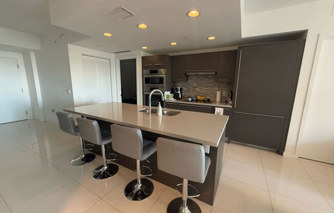 3 beds, 2.5 baths, 1,339 sqft, $3,900, Unit 3-616