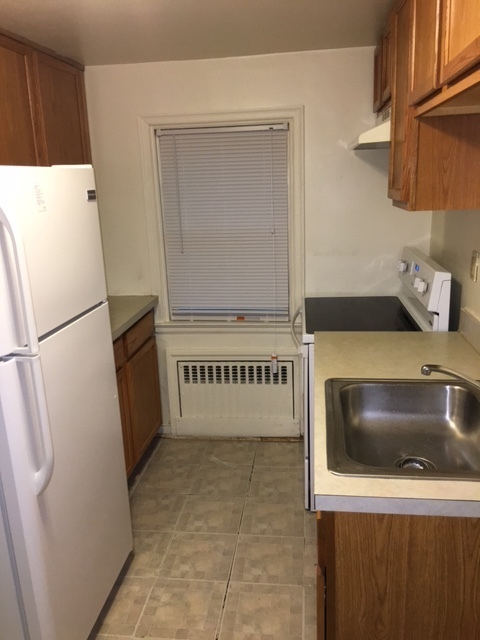 1 bed, 1 bath, $1,149, Unit 2228 W Allen Street - 4B