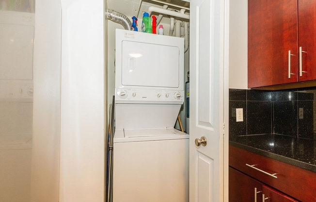 2 beds, 2 baths, 1,100 sqft, $4,000, Unit 921