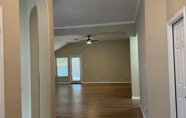 STONE OAK  |  GATED COMMUNITY  |  3 BEDROOMS  |  2 BATHS  |  SINGLE STORY