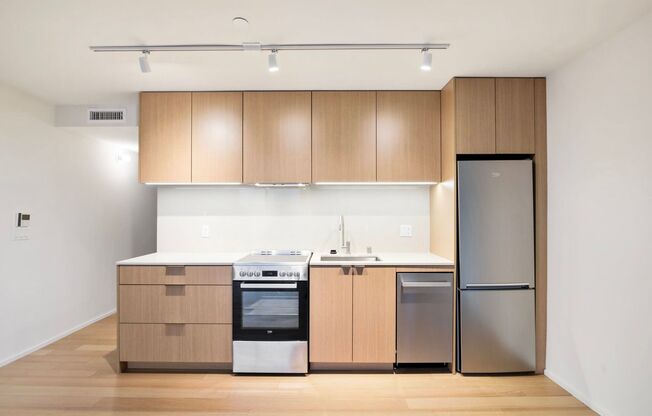 1 bed, 1 bath, 677 sqft, $2,695, Unit 504