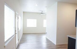 Studio, 1 bath, 435 sqft, $1,298, Unit 206