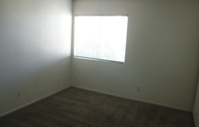 4 beds, 2.5 baths, $2,150