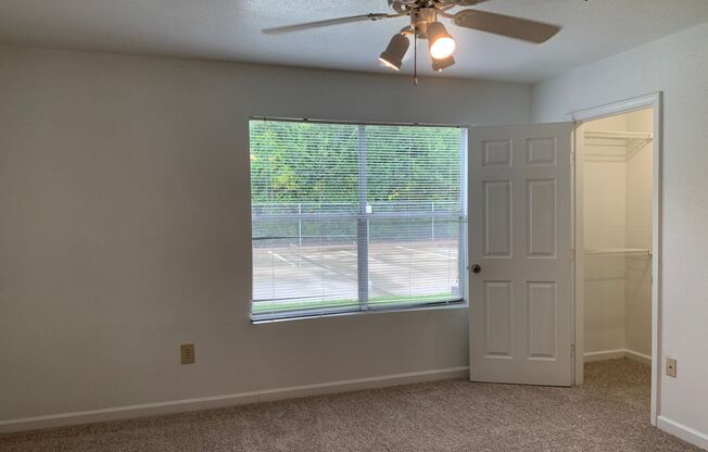 1 bed, 1 bath, 640 sqft, $980, Unit 2409