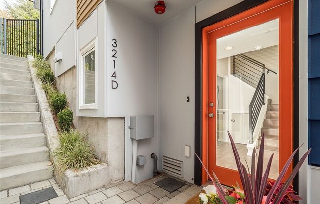 Luxury 3-Bed Interbay Townhome