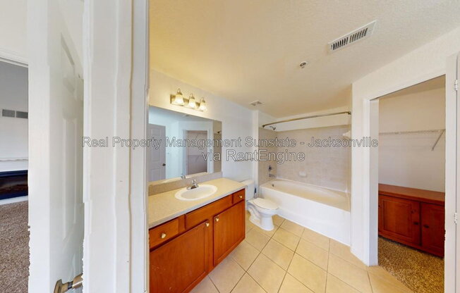 1 bed, 1 bath, 1,012 sqft, $1,350, Unit 536