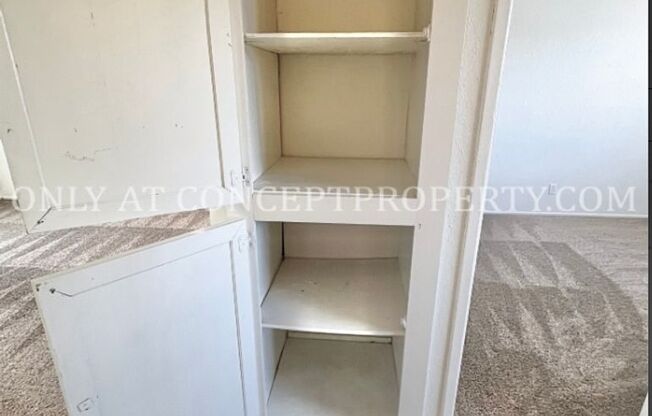 2 beds, 1 bath, 580 sqft, $1,249, Unit B3