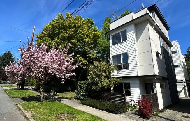 3 bd | 2 bath | Stylish Townhome with Private Rooftop Deck