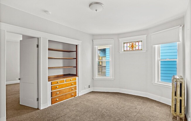 9 SUMNER SQ