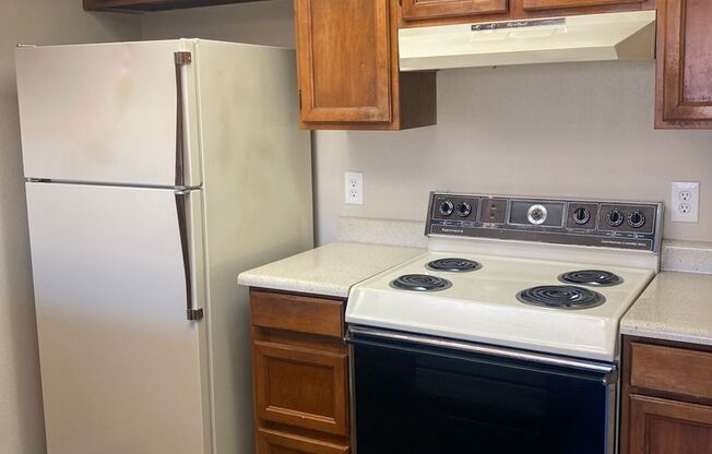 1 bed, 1 bath, 565 sqft, $999, Unit 215