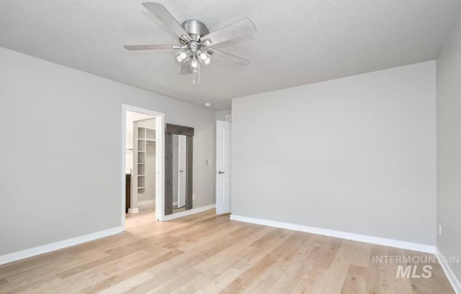3085 E IONIA CT