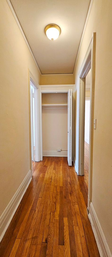 2 beds, 1 bath, 1,050 sqft, $1,850, Unit 806