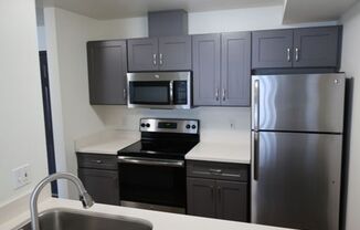 6040 Cali 309- Corner 2 bed 2 Full Bath | Deck, Waser/Dryer, Walk in Closet | Lots on Natural Light ~ MUST SEE in WEST SEATTLE!
