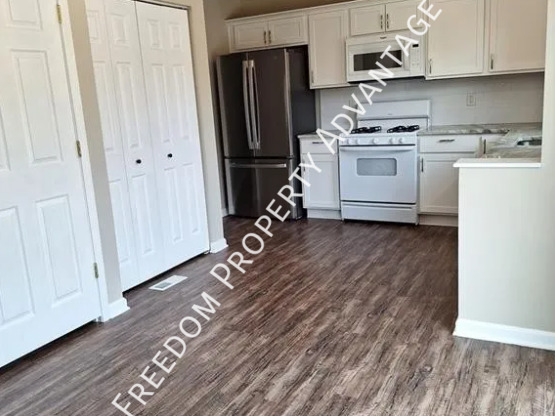 503 PANORAMA DR