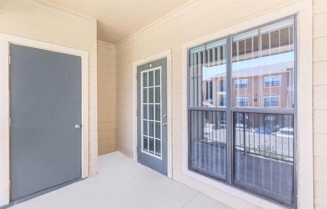 3 beds, 2 baths, 1,261 sqft, $1,495