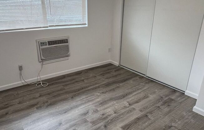 5018-3t - 851 NE A Street #A-D