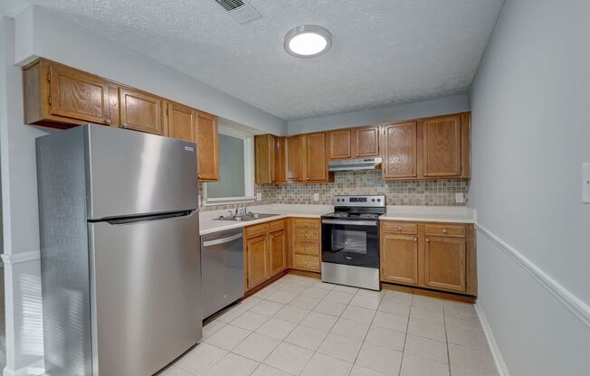 3 bedroom End Unit Townhouse in Smyrna