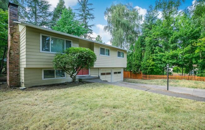 Charming 3 bedroom 3 bathroom house in Tigard!