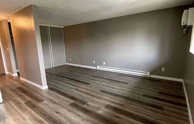 Studio, 1 bath, $800, Unit 53