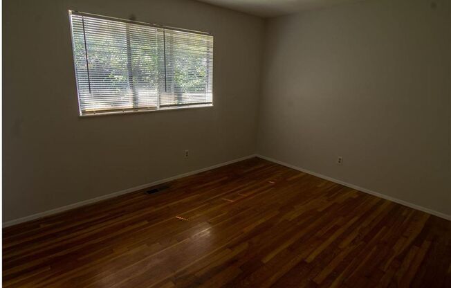 Spacious 3 bedroom 1.5 bath ranch