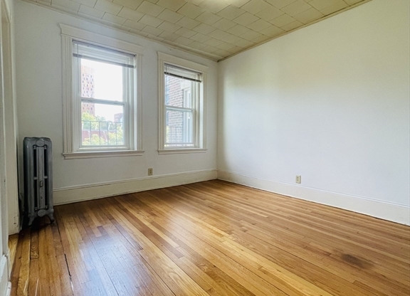 1 bed, 1 bath, 600 sqft, $2,800, Unit 15