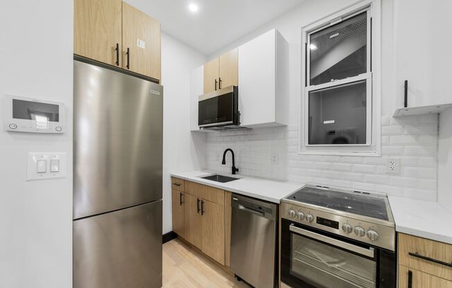 2458 Lorillard BH LLC
