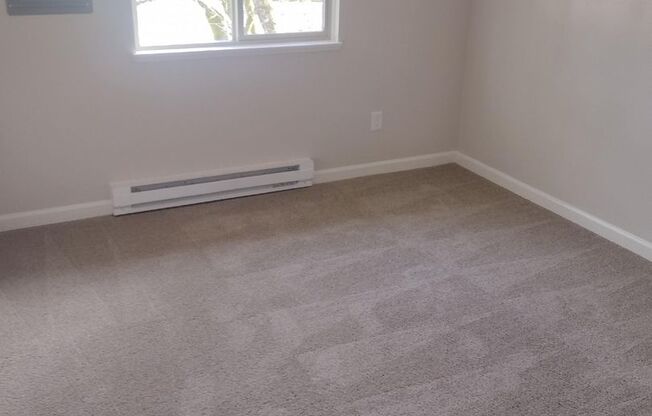 1 bed, 1 bath, 592 sqft, $1,250, Unit 010