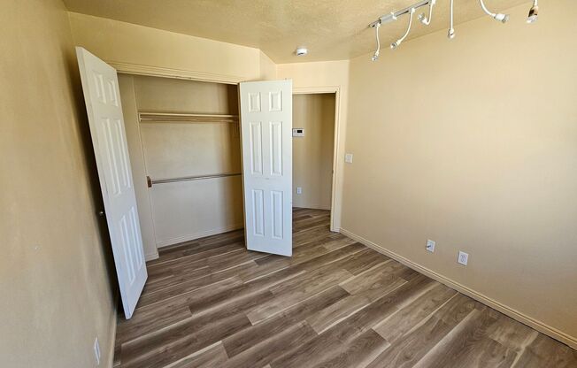 3 beds, 2.5 baths, $1,295, Unit # 54