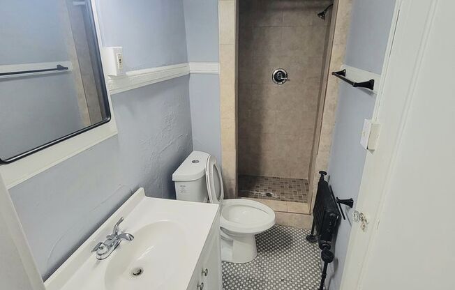 1 bed, 1 bath, 1,000 sqft, $1,095, Unit 219