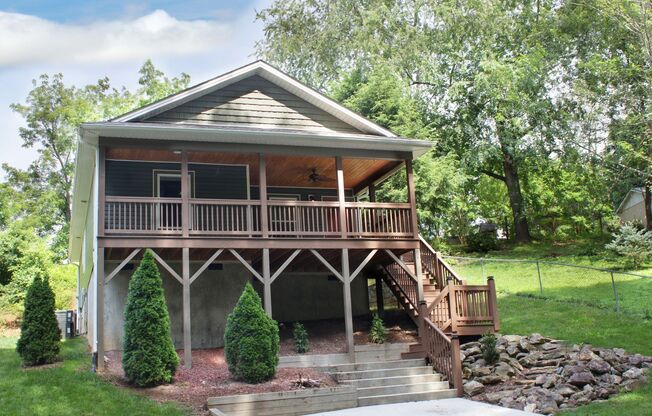 Newer Construction Close to Downtown Asheville