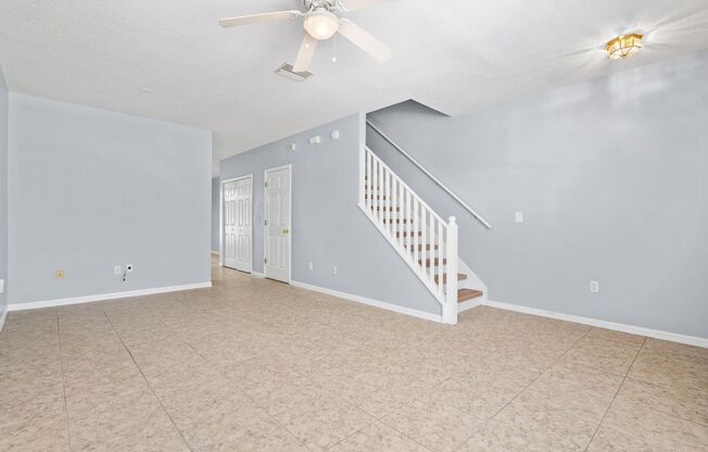 Elegant Riverview Town House
