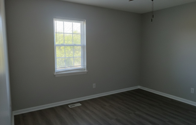 3 beds, 1 bath, 1,000 sqft, $1,150