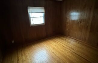 3 beds, 1 bath, $1,080