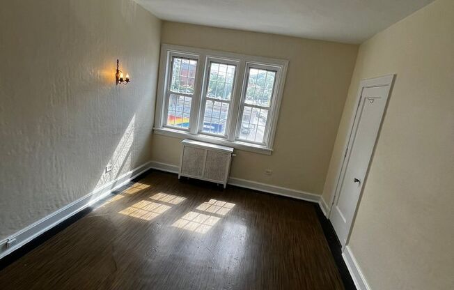 1 bed, 1 bath, 610 sqft, $1,385, Unit Bayard Manor 304
